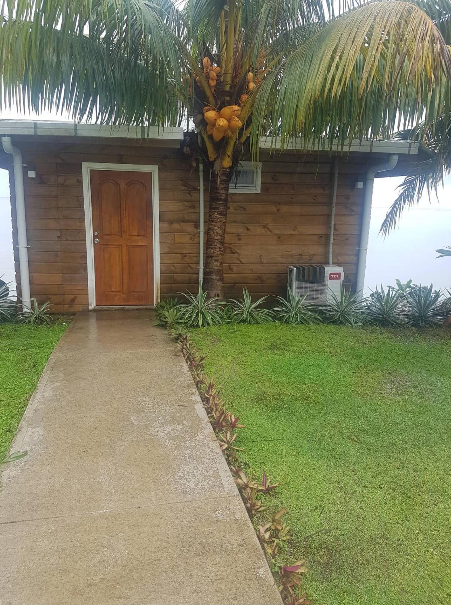 Le Uaina Beach Resort Faleapuna Экстерьер фото