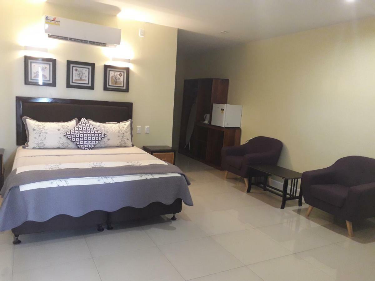 Le Uaina Beach Resort Faleapuna Экстерьер фото