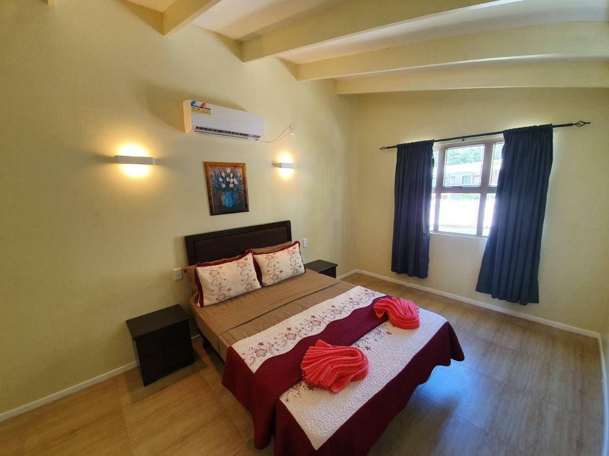 Le Uaina Beach Resort Faleapuna Экстерьер фото
